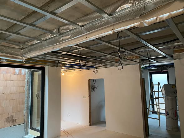 SDK podhled s elektroinstalací — Vacenovice